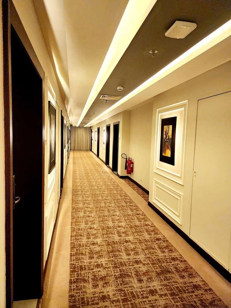 Best Western Premier Hotel Gulberg Lahore Interior foto